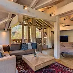 Kaiya, Alpes Agency, Les Praz, Chamonix, Sleeps 8 Chalet *