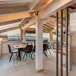 Kaiya, Alpes Agency, Les Praz, Chamonix, Sleeps 8 Chalet *