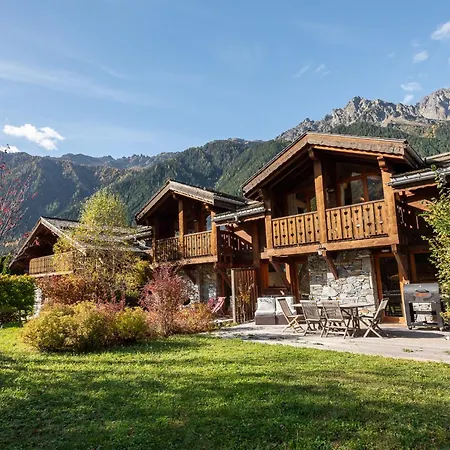 Kaiya - Alpes Travel - Les Praz - Sleeps 8 Chalet