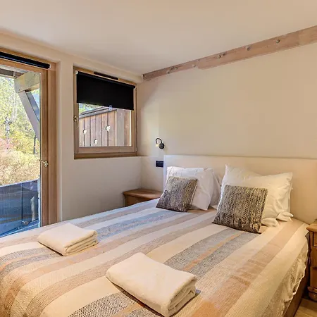 Chalet Kaiya - Alpes Travel - Les Praz - Sleeps 8