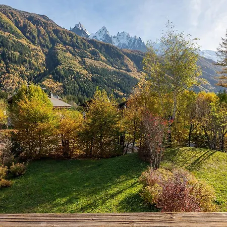 Kaiya - Alpes Travel - Les Praz - Sleeps 8 Chalet Chamonix