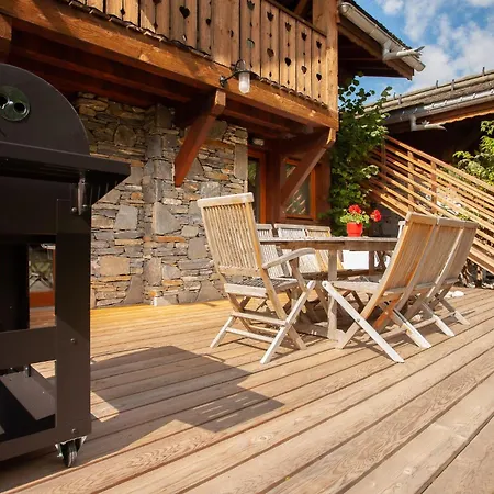 Kaiya - Alpes Travel - Les Praz - Sleeps 8