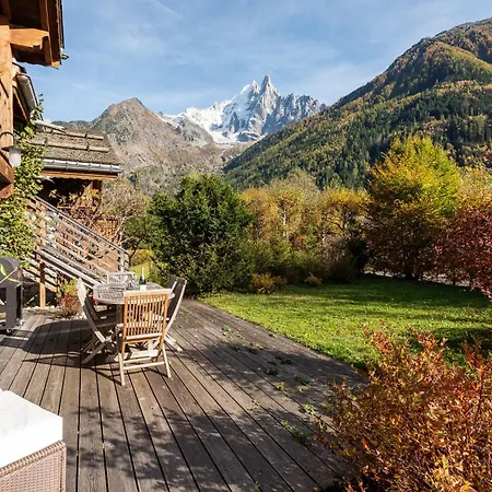 Kaiya - Alpes Travel - Les Praz - Sleeps 8 Chalet Chamonix