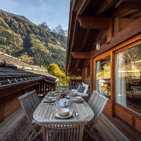 Kaiya - Alpes Travel - Les Praz - Sleeps 8 Chalet