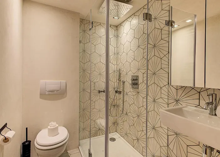 Kaiya - Alpes Travel - Les Praz - Sleeps 8 *