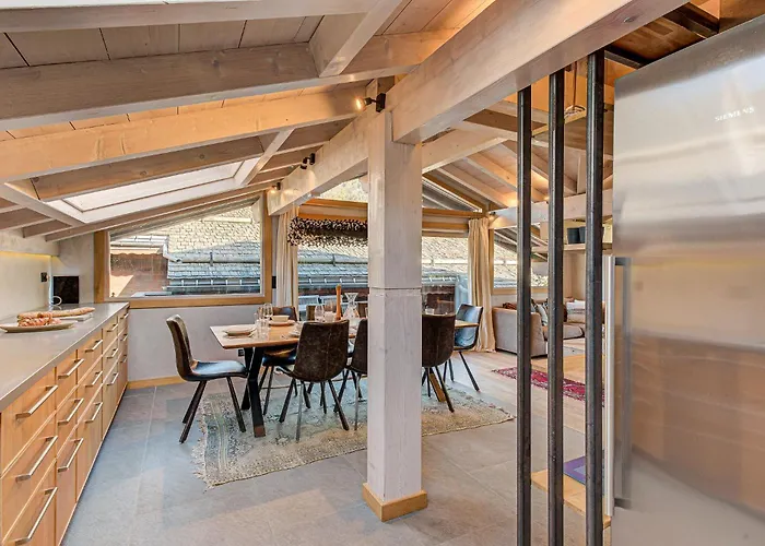 Kaiya - Alpes Travel - Les Praz - Sleeps 8 Chalet *