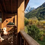 Kaiya - Alpes Travel - Les Praz - Sleeps 8 Chalet